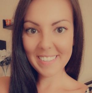 Meet your Posher, Monika